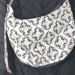 🎉Thirty-One Blue & White Medallion Zip-Top Tote - Crossbody Strap
